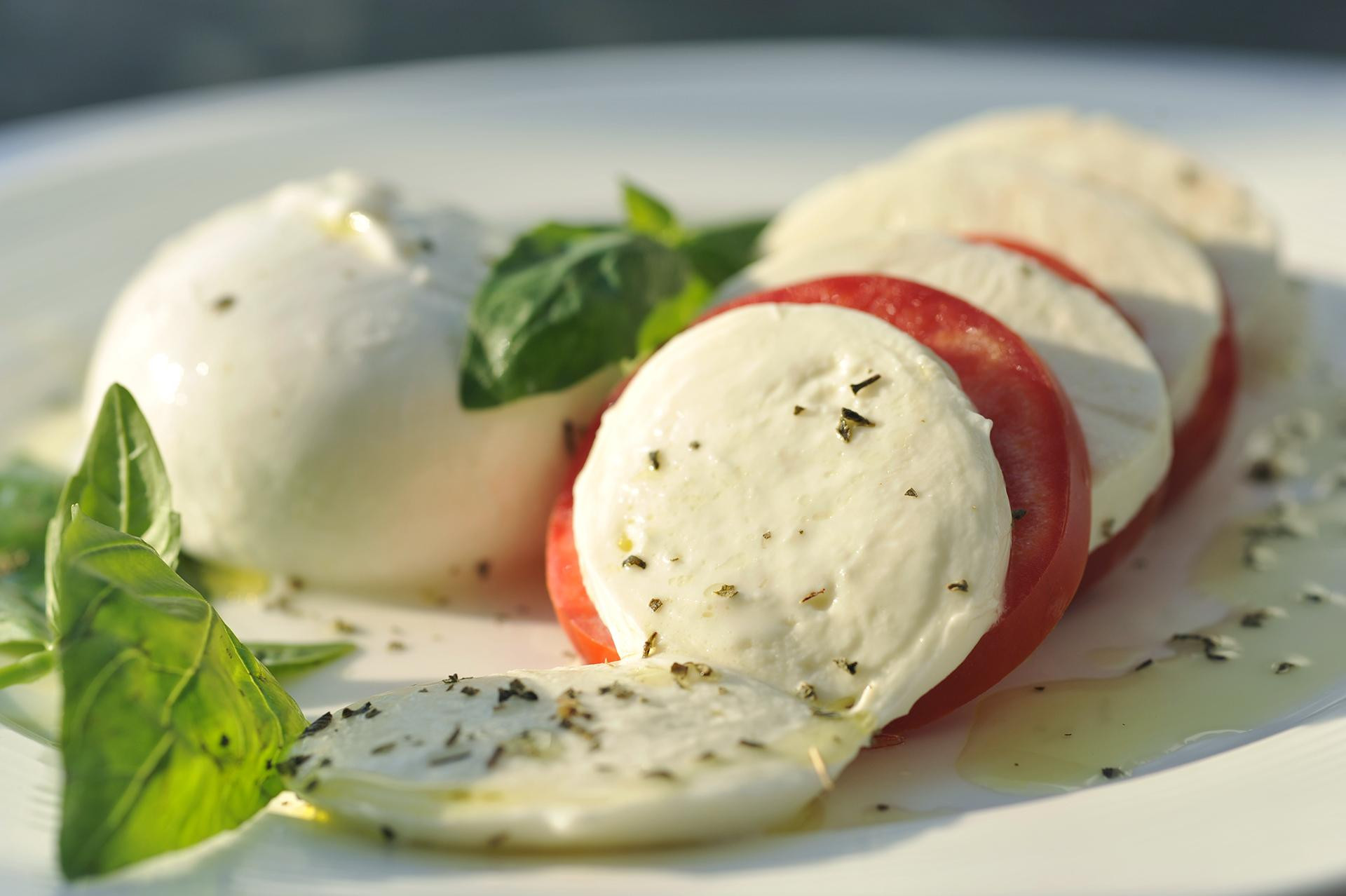 ĐIỂM MẶT 1 SỐ LOẠI PHÔ MAI MOZZARELLA NHÀ MERCI CÓ - MerciFoods